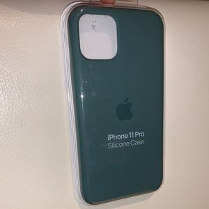 Silicon Iphone 11 pro case pine green